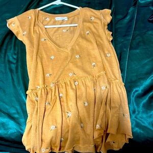 Size XL, lightweight blouse, v neck, brand: coco + jaimeson